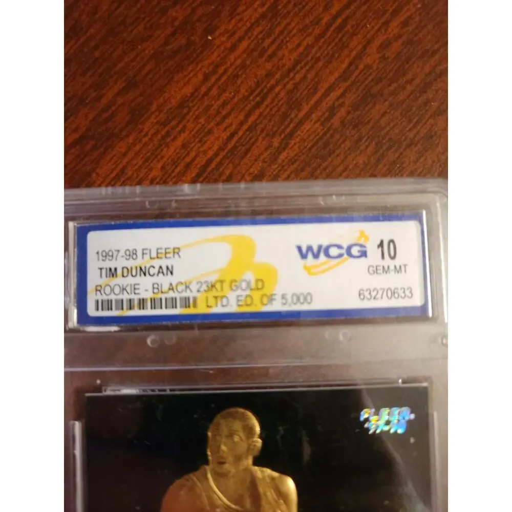 Tim Duncan 1997-98 Fleer Rookie Black 23KT Gold Card WCG 10 Spurs RC